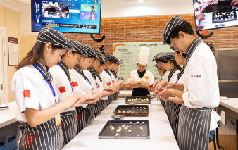 掌勺未来，成就美味人生 专业厨师培训学校招生启事