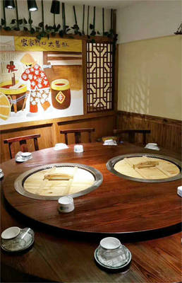 铁锅炖专用桌与餐厅营销 从硬件升级到服务留客的实战指南